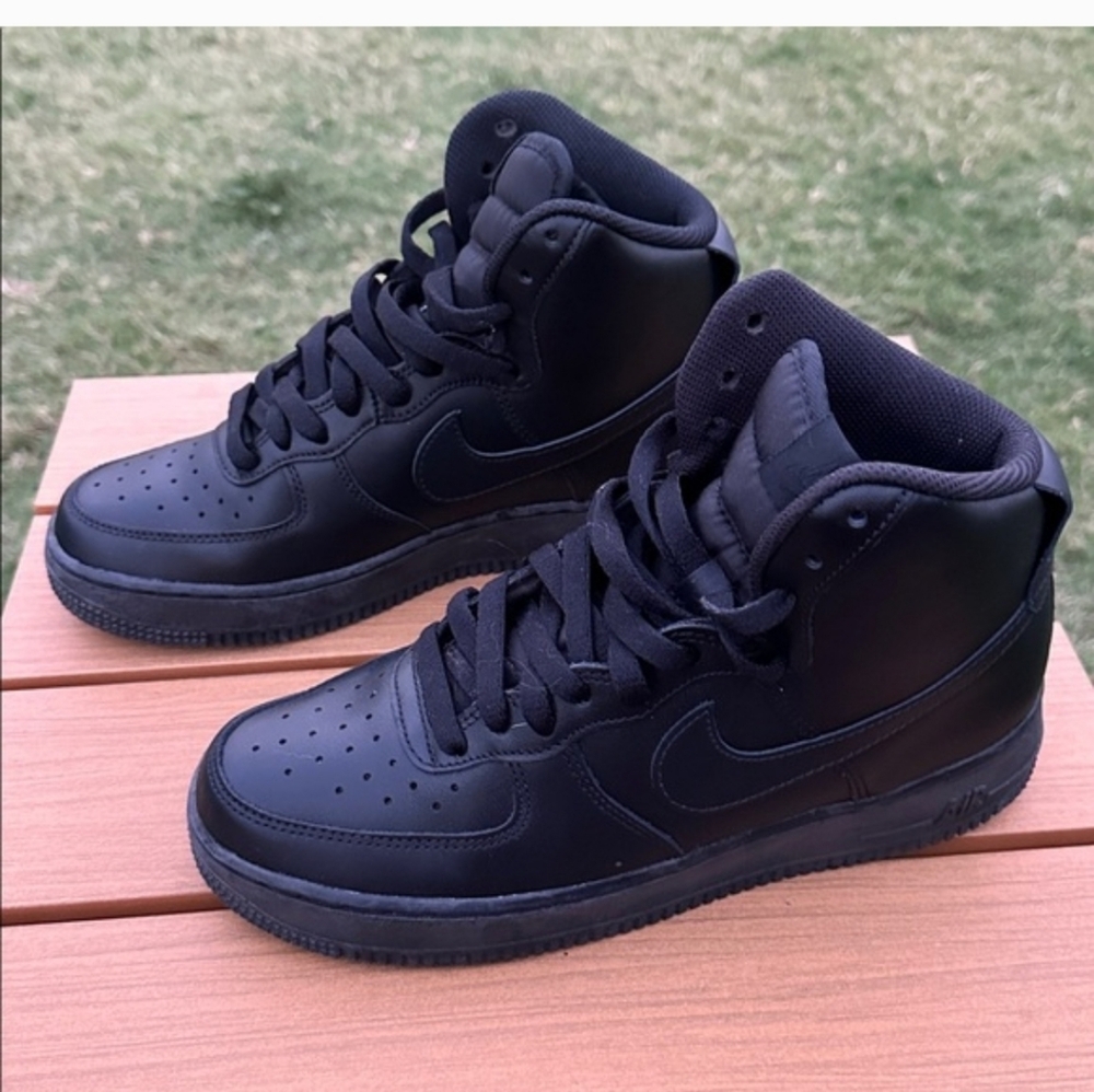 Nike Black High-Top Sneakers